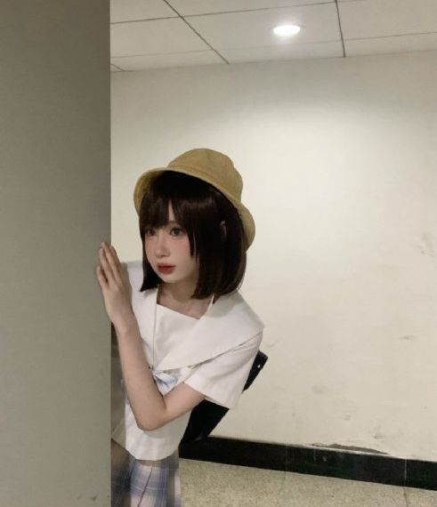 用我的手指搅乱吧打烊后仅剩
